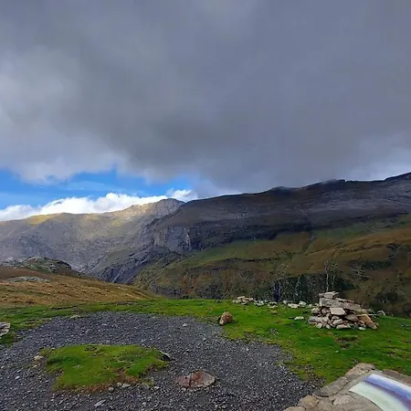 Sanset Διαμέρισμα Gèdre